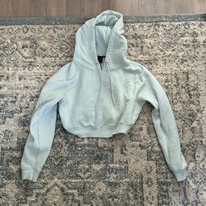 Alphalete Cropped Hoodie